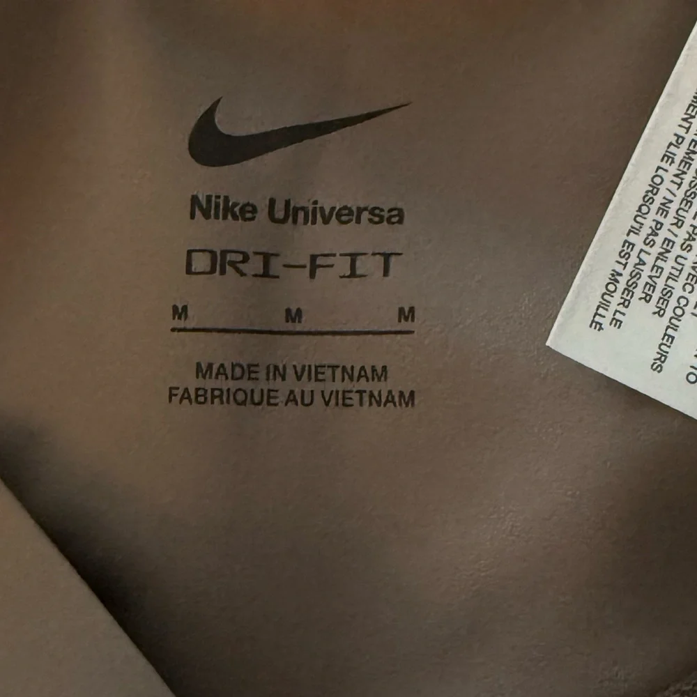 NIKE UNIVERSA Medium Support 7/8 Length High Rise Leggings Mink Brown Size M NEW - Picture 7 of 8
